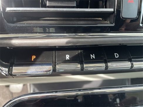 Used 2021 Lincoln Navigator Black Label w/ Cargo Convenience Package image 16