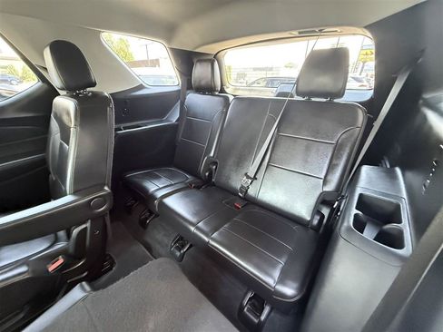 Used 2021 Chevrolet Traverse LT w/ LT Premium Package AWD/4WD image 23