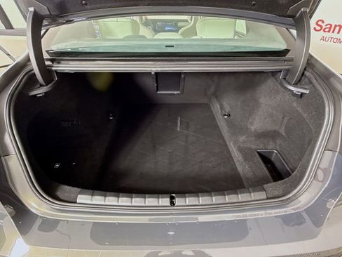 Used 2023 BMW 760i xDrive image 29