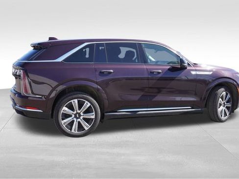 Used 2025 Cadillac Escalade IQ Luxury 2 w/ LPO, Premium Carpet Package AWD/4WD image 4