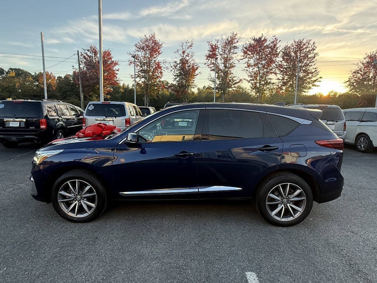 Used 2020 Acura RDX w/ Technology Package AWD/4WD image 3
