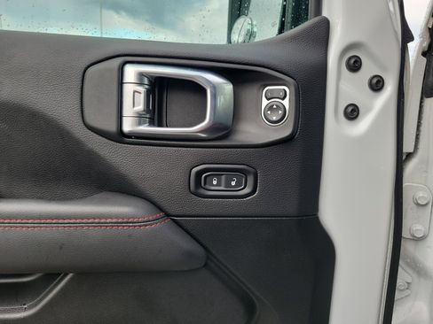 Used 2023 Jeep Wrangler Unlimited Rubicon 4xe image 22