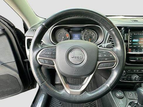 Used 2020 Jeep Cherokee Limited image 12