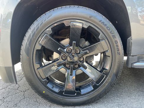 Used 2020 GMC Yukon SLT w/ Premium Edition AWD/4WD image 15