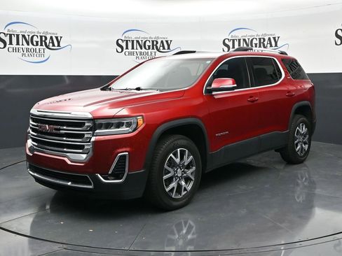 Used 2023 GMC Acadia SLT FWD image 3