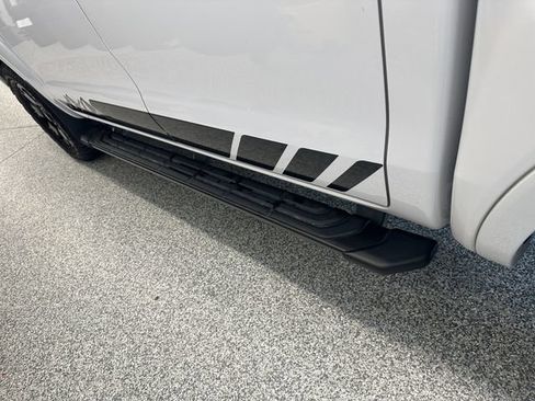 Used 2019 Ford Ranger XLT w/ Equipment Group 302A Luxury AWD/4WD image 18