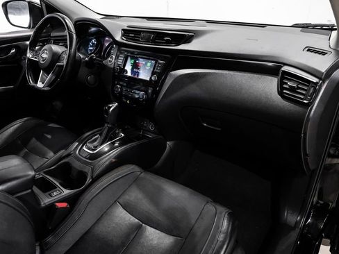 Used 2019 Nissan Rogue Sport SL w/ Premium Package image 15