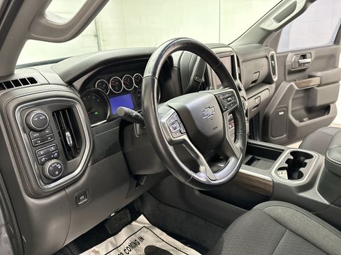 Used 2021 Chevrolet Silverado 1500 LT Trail Boss w/ Convenience Package II image 17