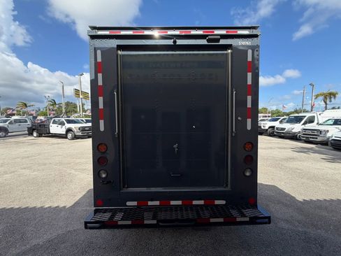 Used 2021 Ford Transit 350 178 DRW RWD image 3