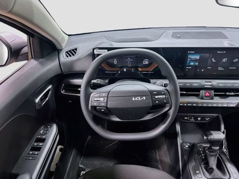 New 2026 Kia K4 FWD image 21
