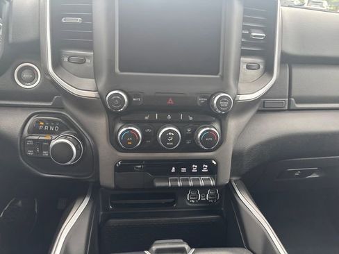 Used 2022 RAM 1500 Big Horn AWD/4WD image 17