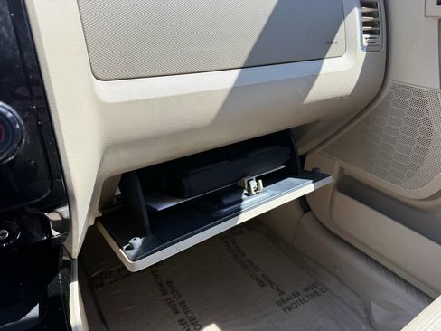 Used 2009 Ford Escape Limited AWD/4WD image 22