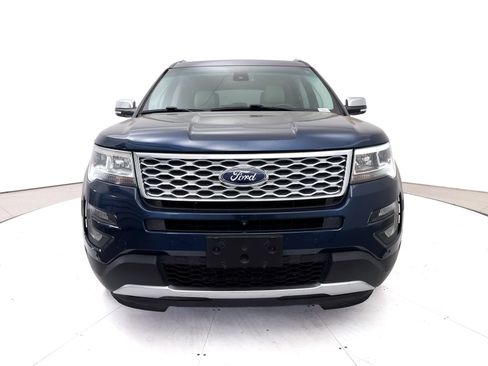 Used 2016 Ford Explorer Platinum AWD/4WD image 3