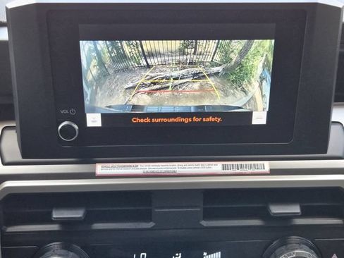 Used 2024 Toyota Tacoma TRD Sport RWD image 16