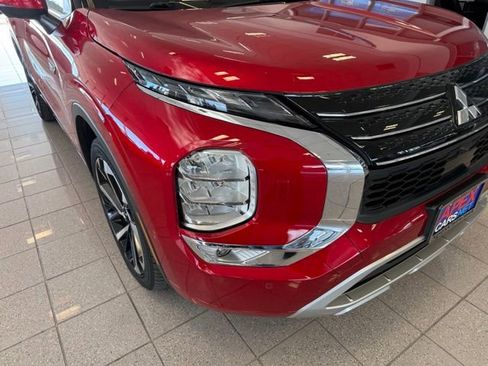 Used 2023 Mitsubishi Outlander SEL image 8