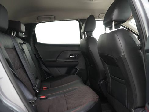 Used 2025 Nissan Kicks SR AWD/4WD image 13