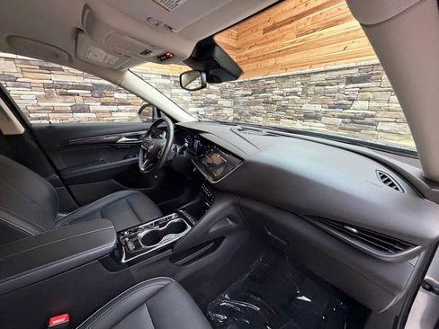 Used 2023 Buick Envision Essence image 12
