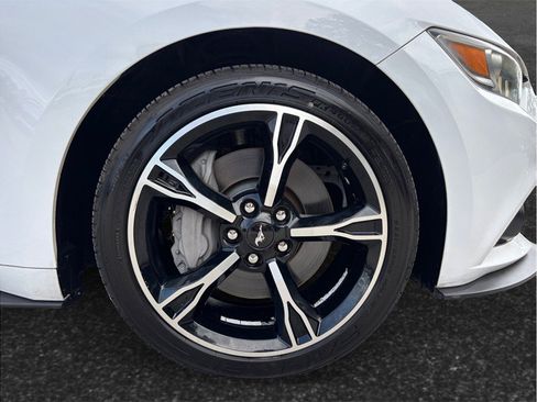 Used 2016 Ford Mustang GT Premium w/ Equipment Group 401A RWD image 12