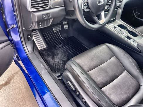 Used 2019 Honda Accord Sport image 3