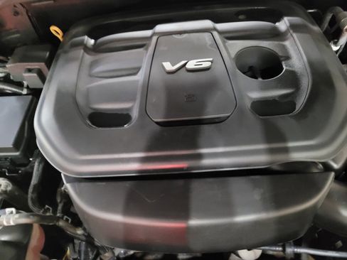 Used 2019 Jeep Grand Cherokee Altitude image 30