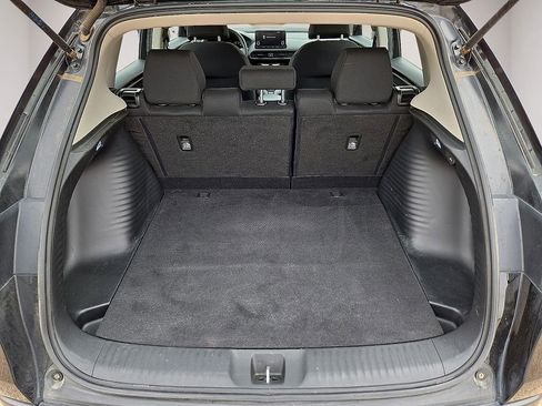 Used 2025 Honda HR-V LX image 12