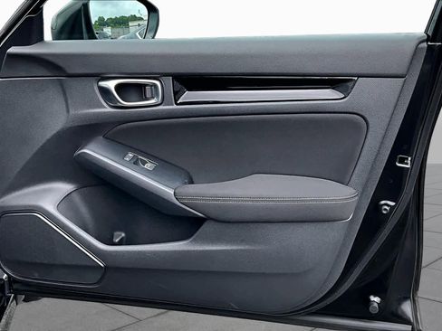 Used 2025 Honda Civic Sport image 22
