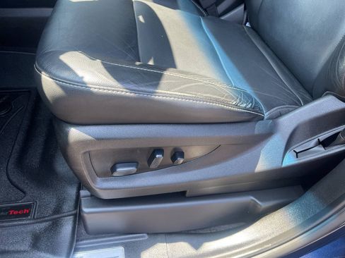 Used 2019 Chevrolet Suburban LT AWD/4WD image 18