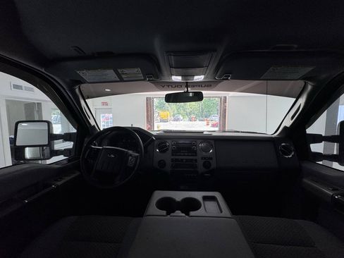 Used 2015 Ford F250 XLT w/ FX4 Off-Road Package AWD/4WD image 24