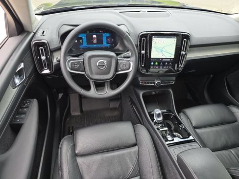 Used 2023 Volvo XC40 B5 Plus w/ Driver Assist Package AWD/4WD image 30