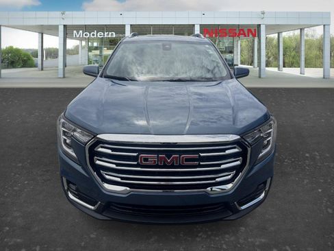 Used 2024 GMC Terrain SLT FWD image 6