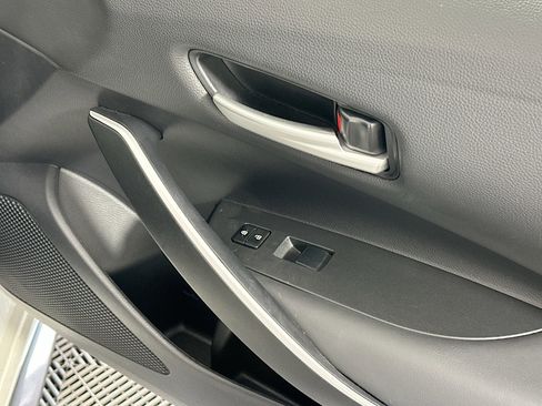 Used 2022 Toyota Corolla SE image 28