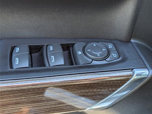 Certified 2020 Chevrolet Silverado 1500 RST w/ Rally Edition image 18