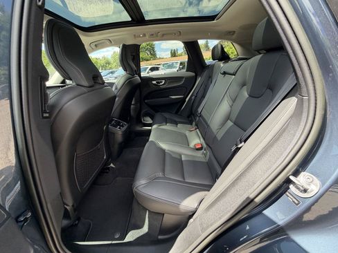 Used 2023 Volvo XC60 B6 Ultimate w/ Climate Package AWD/4WD image 24