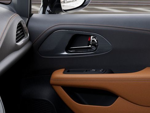 New 2026 Chrysler Pacifica Pinnacle FWD image 25