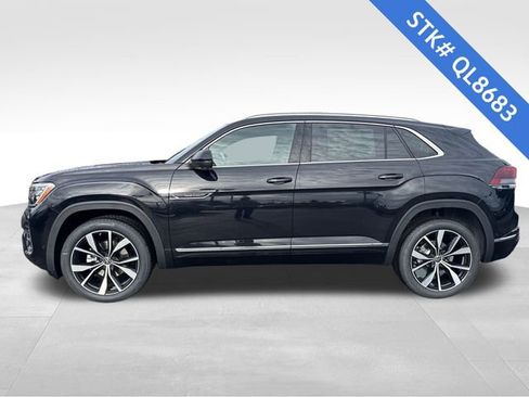 New 2026 Volkswagen Atlas Cross Sport SEL Premium R-Line image 4