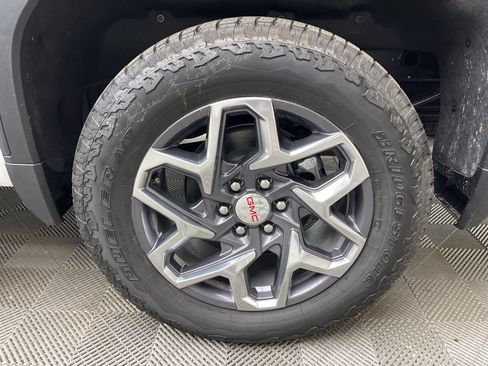 New 2026 GMC Sierra 1500 SLE w/ X31 Off-Road Package AWD/4WD image 4