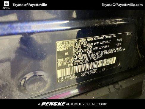 Used 2024 Toyota RAV4 XLE FWD image 31