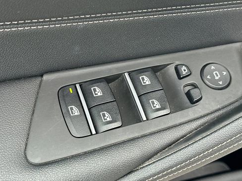 Used 2023 BMW 530e 530e iPerformance w/ M Sport Package image 11