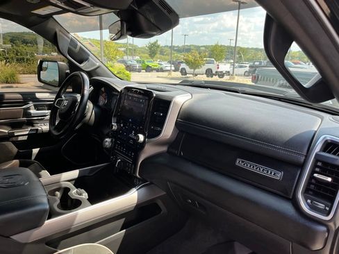 Used 2023 RAM 1500 Laramie AWD/4WD image 29