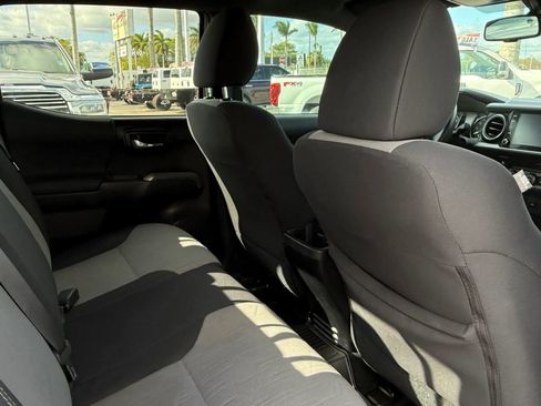 Used 2020 Toyota Tacoma TRD Sport image 20