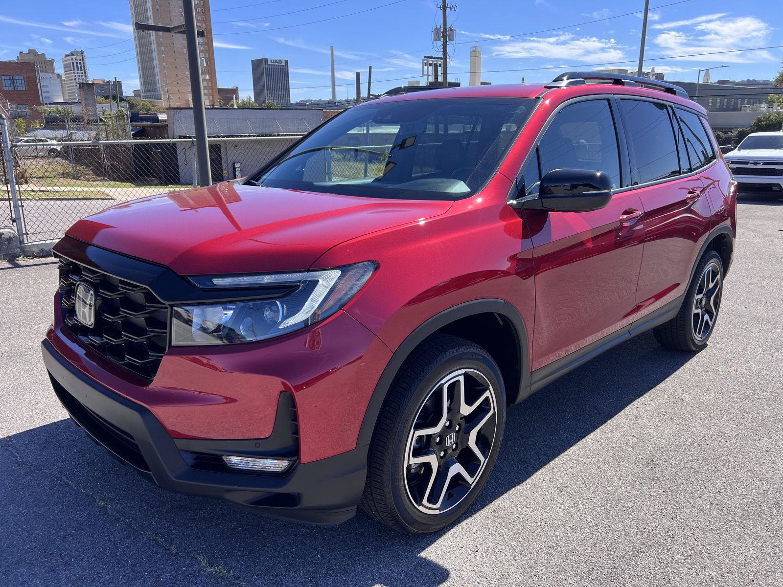 Used 2023 Honda Passport Elite image 3