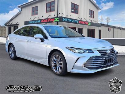 Used 2021 Toyota Avalon XLE w/ Moonroof Package