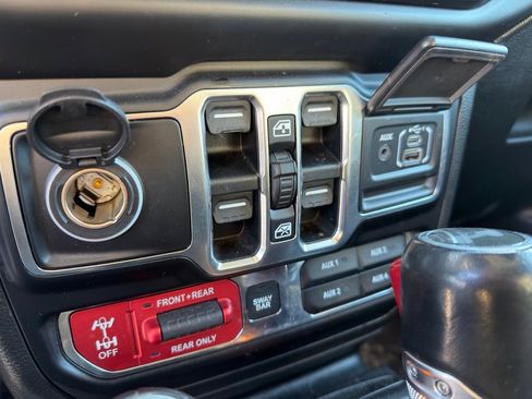 Used 2020 Jeep Wrangler Unlimited Rubicon image 30