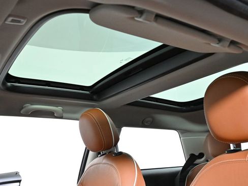 Certified 2024 MINI Cooper S image 27