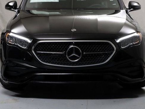 New 2026 Mercedes-Benz E 350 4MATIC Sedan image 6