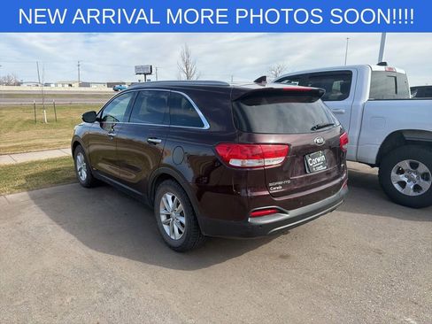 Used 2016 Kia Sorento AWD w/ LX Convenience Package image 7