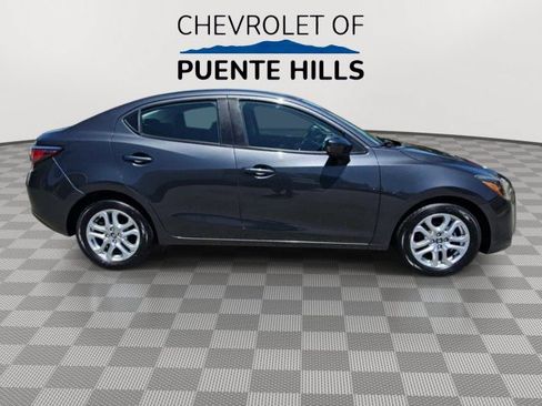 Used 2018 Toyota Yaris iA FWD image 9
