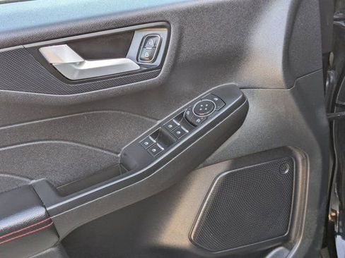 Used 2025 Ford Escape ST-Line AWD/4WD image 13