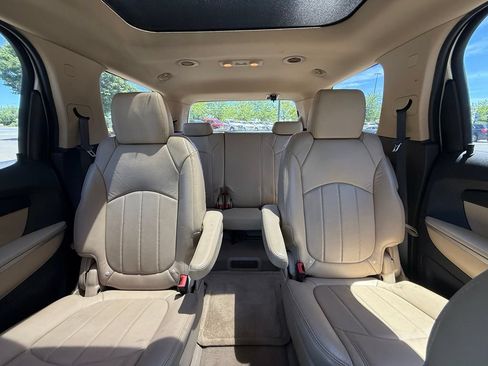 Used 2012 GMC Acadia SLT w/ LPO, 'HIT The Road' Package AWD/4WD image 11