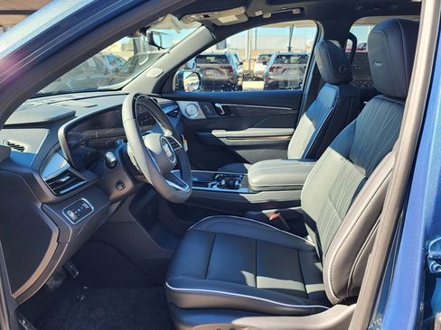 New 2026 Buick Enclave Avenir image 16